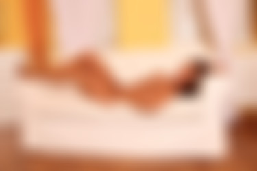 photodromm.com - 2012-08/tunde - 03 - the white sofa/20l.jpg