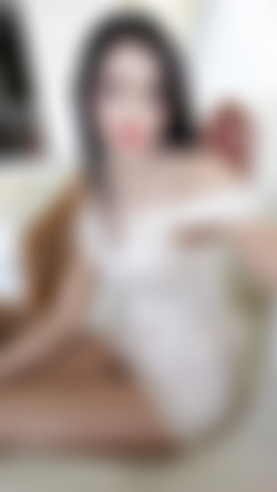 HelloLadyboy.com 4/1Ice1_Date/ice1_date_017-by-am.jpg