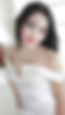 HelloLadyboy.com 4/1Ice1_Date/ice1_date_075-by-am.jpg