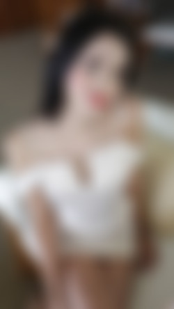 HelloLadyboy.com 4/1Ice1_Date/ice1_date_094-by-am.jpg