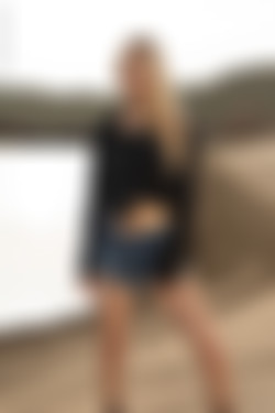 [PHD] 2024-11/14 Briana - Strange Days/01l.jpg