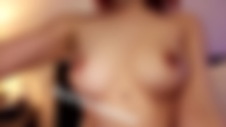 thattittyhoe/Images/thattittyhoe-2018-11-21-3838398-I know you wanna suck on them.jpg